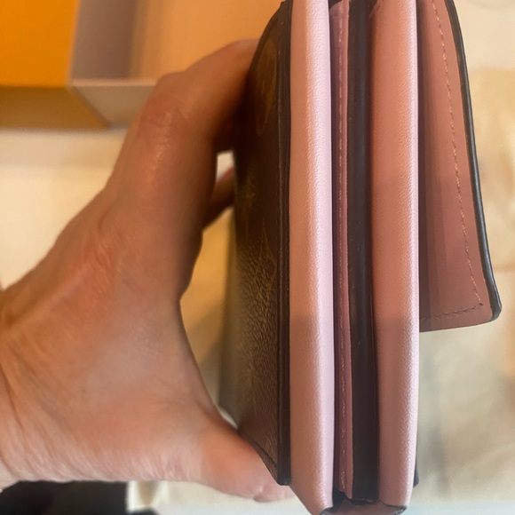 Louis Vuitton Rose Ballerine Monogram Canvas Flore Wallet - Picture 7 of 11